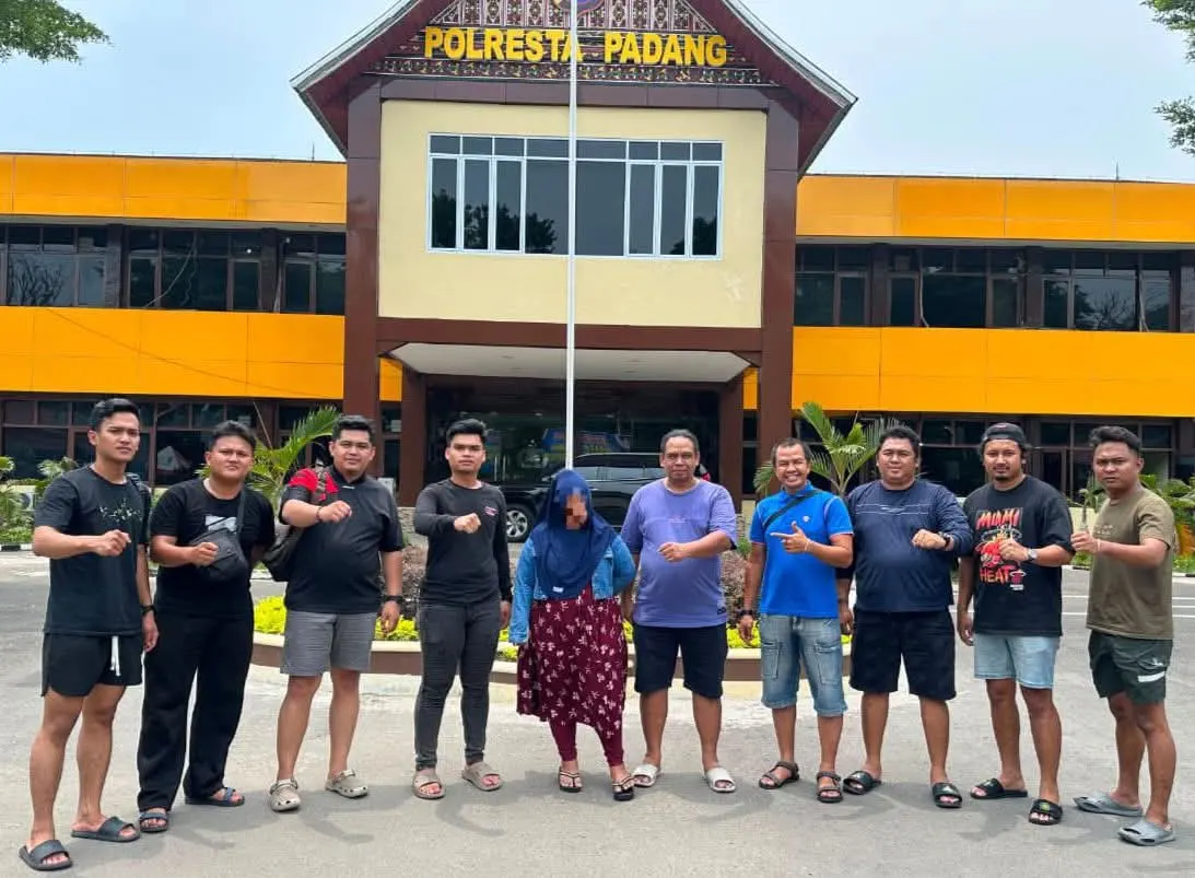 Arisan Berujung Rugi Jutaan Rupiah, Terduga Penipuan Diamankan Polres Bungo di Kota Solok