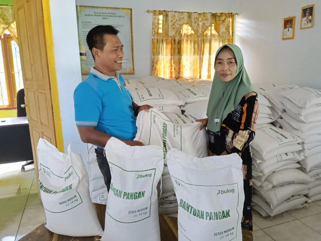 Penyaluran Bantuan Pangan Beras di Desa Sialang Berlangsung Tertib