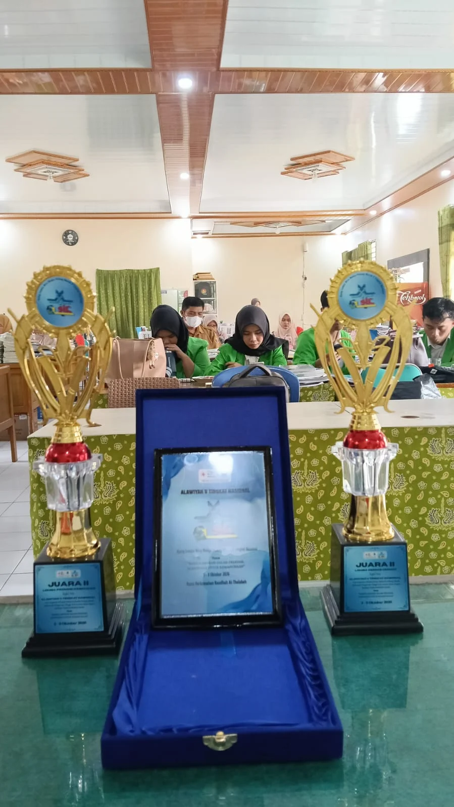 PMR Wira dan Madya  Tim PMR SMAN 12 Merangin Sukses Memboyong Dua Piala Penghargaan Juara 2  Ajang Alawiyah V Tingkat Nasional Di Jambi 