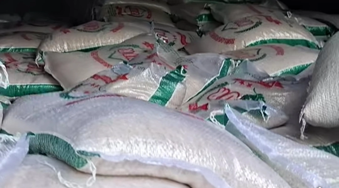 BERAS KERINCI SUPER MERK NUR TAK CANTUMKAN VOLUME , SIDAK PERINDAG MERANGIN TEMUKAN PELANGGARAN LABEL