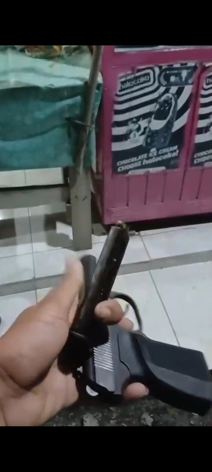 RESAH...!!! OKNUM MENGAKU WARTAWAN, STOP MOBIL MINYAK DENGAN TUNJUKKAN PISTOL