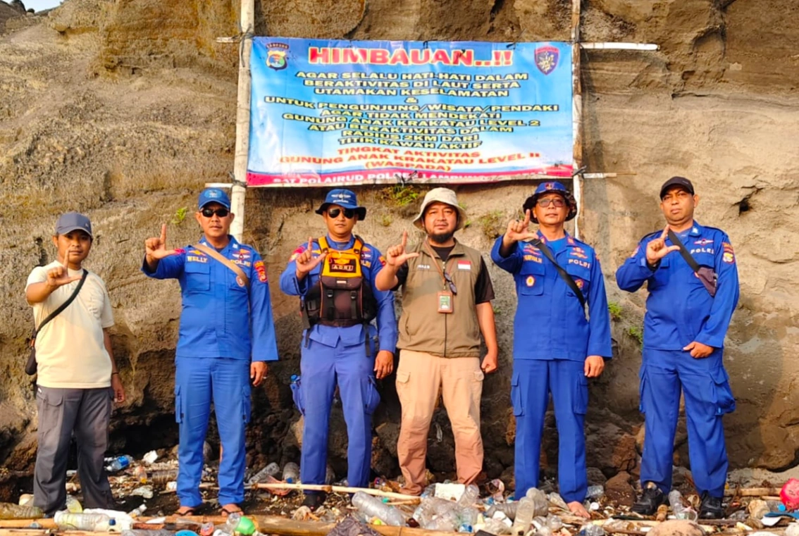 Sat Polairud Polres Lampung Selatan Patroli Gunung Anak Krakatau, Wisatawan Diimbau Tidak Mendekat
