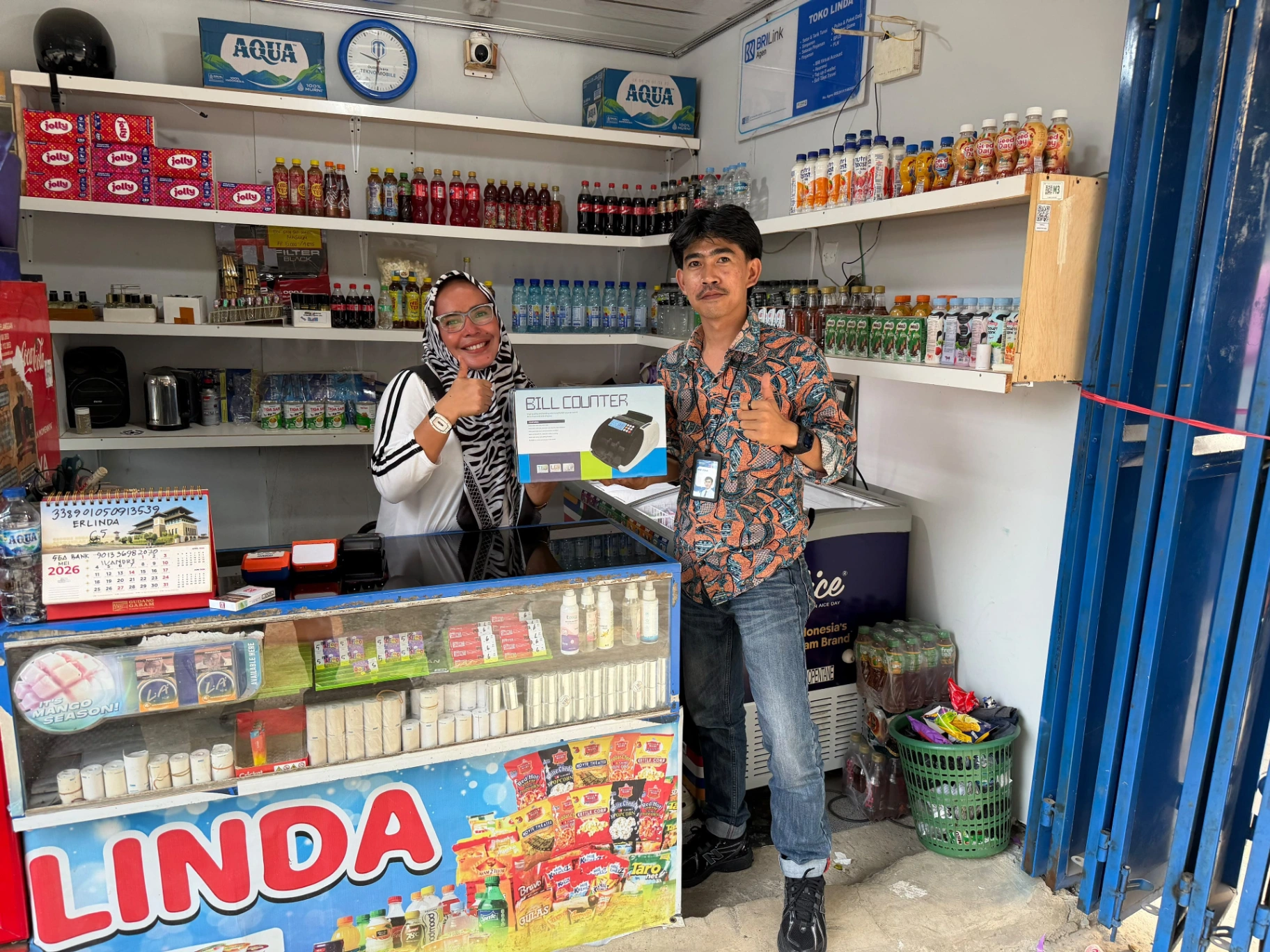 Apresiasi BRI Bangko: Agen BRILink Toko Linda Raih Mesin Hitung Uang Berkat Pertumbuhan Transaksi Tertinggi